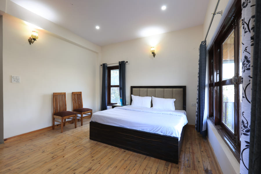 Deluxe Double Room With Balcony image