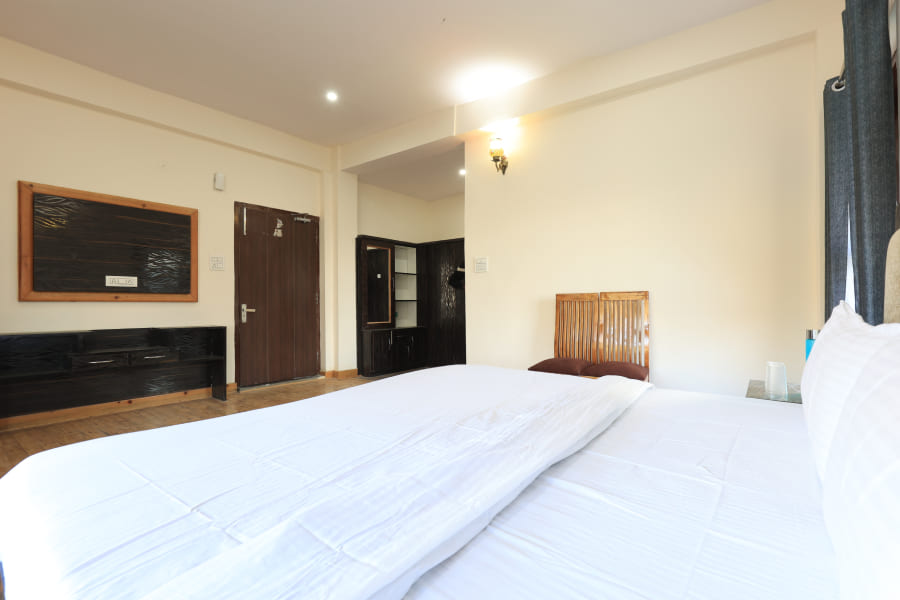 Deluxe Double Room With Balcony image