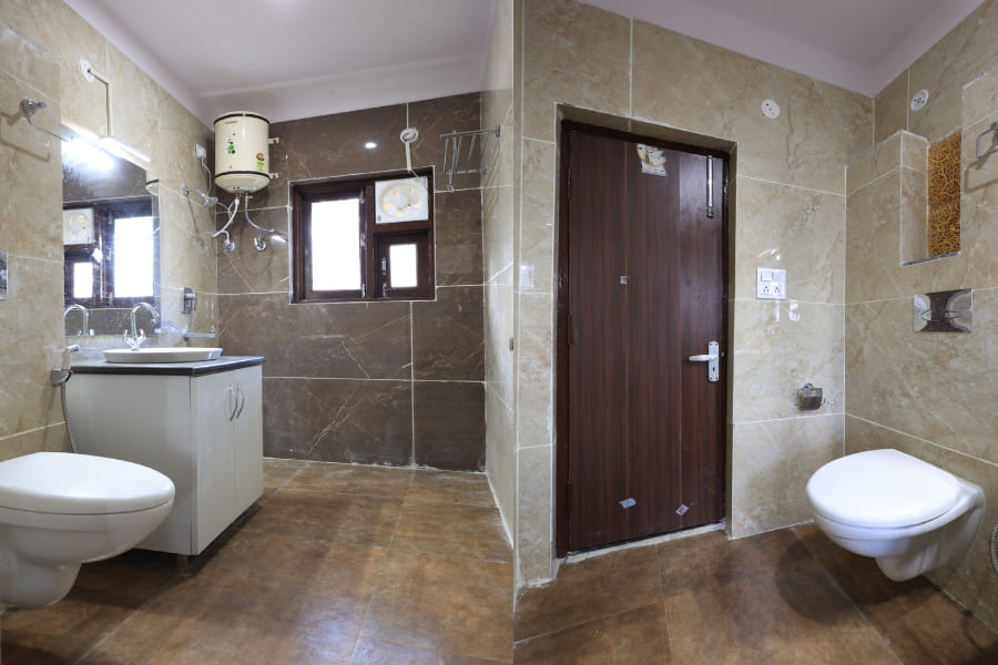 Deluxe Double Room With Balcony image