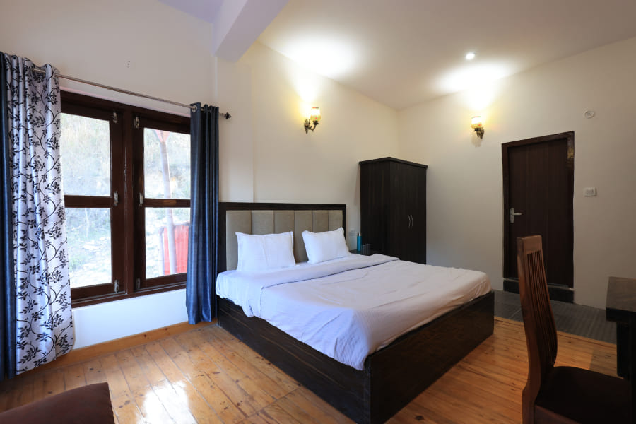 Deluxe Suite Room image