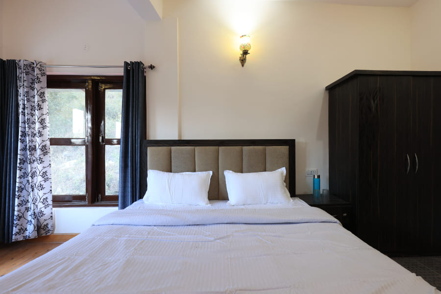 Deluxe Suite Room image